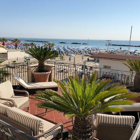 B&B La Casa Sulla Spiaggia San Benedetto del Tronto Eksteriør billede