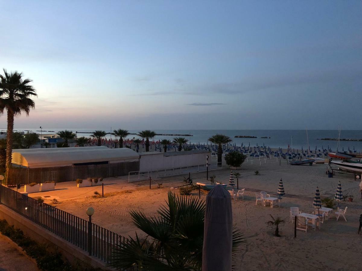 B&B La Casa Sulla Spiaggia San Benedetto del Tronto Eksteriør billede